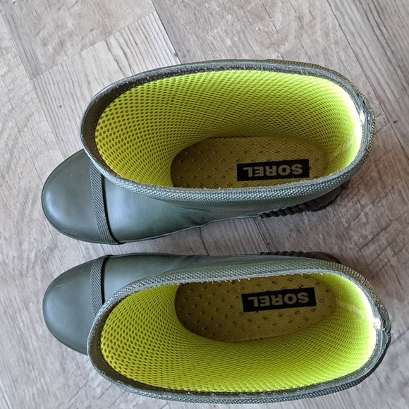 Women's Sorel Green Rain Boot size 9.5 - Picture 5 of 7